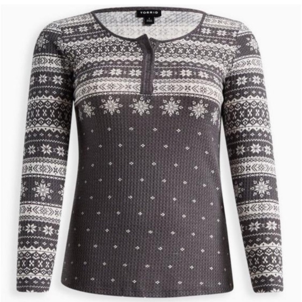 🏈 TORRID Size 12 Grey Snowflake Waffle Knit Henley Shirt NWT